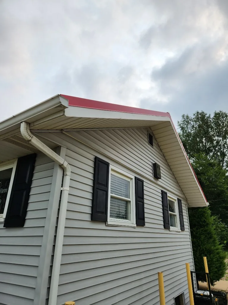 House roofline before permanent lighting was installed